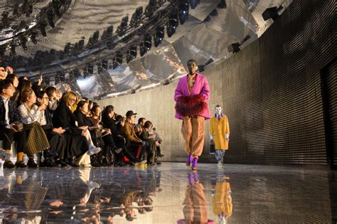 risi e gucci live|watch gucci fashion show online.